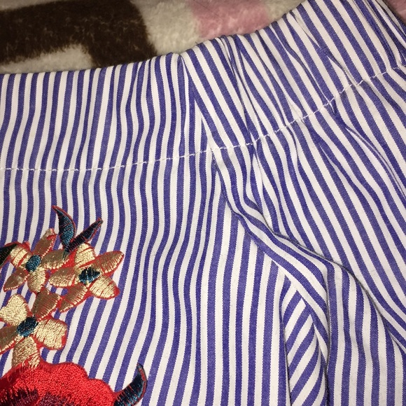 Off the shoulder top - Picture 2 of 4